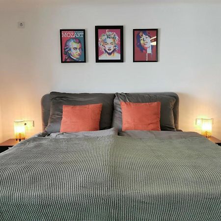Neues City Center Piano Appartement Mit Netflix Klagenfurt am Wörthersee Exterior foto
