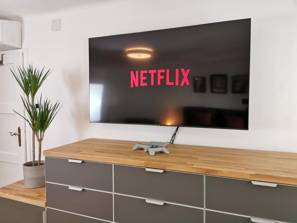Neues City Center Piano Appartement Mit Netflix Klagenfurt am Wörthersee Exterior foto
