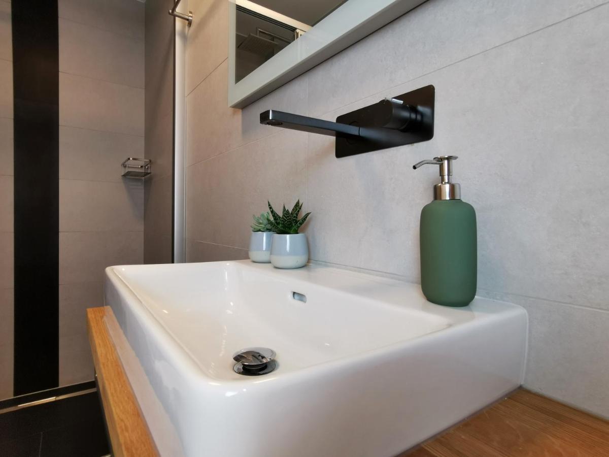 Neues City Center Piano Appartement Mit Netflix Klagenfurt am Wörthersee Exterior foto