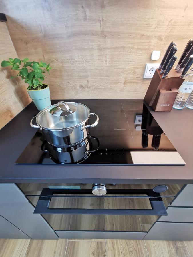 Neues City Center Piano Appartement Mit Netflix Klagenfurt am Wörthersee Exterior foto